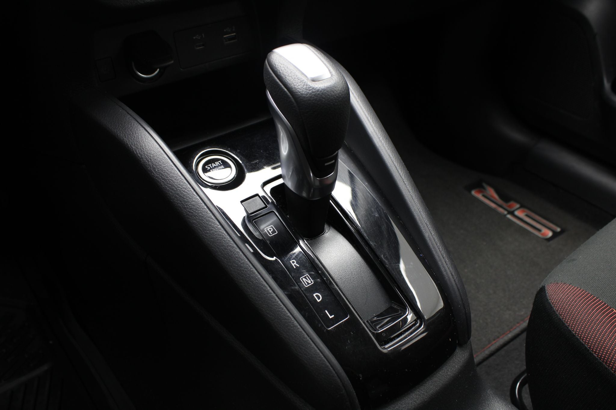 2025 Nissan Versa 1.6 SR At