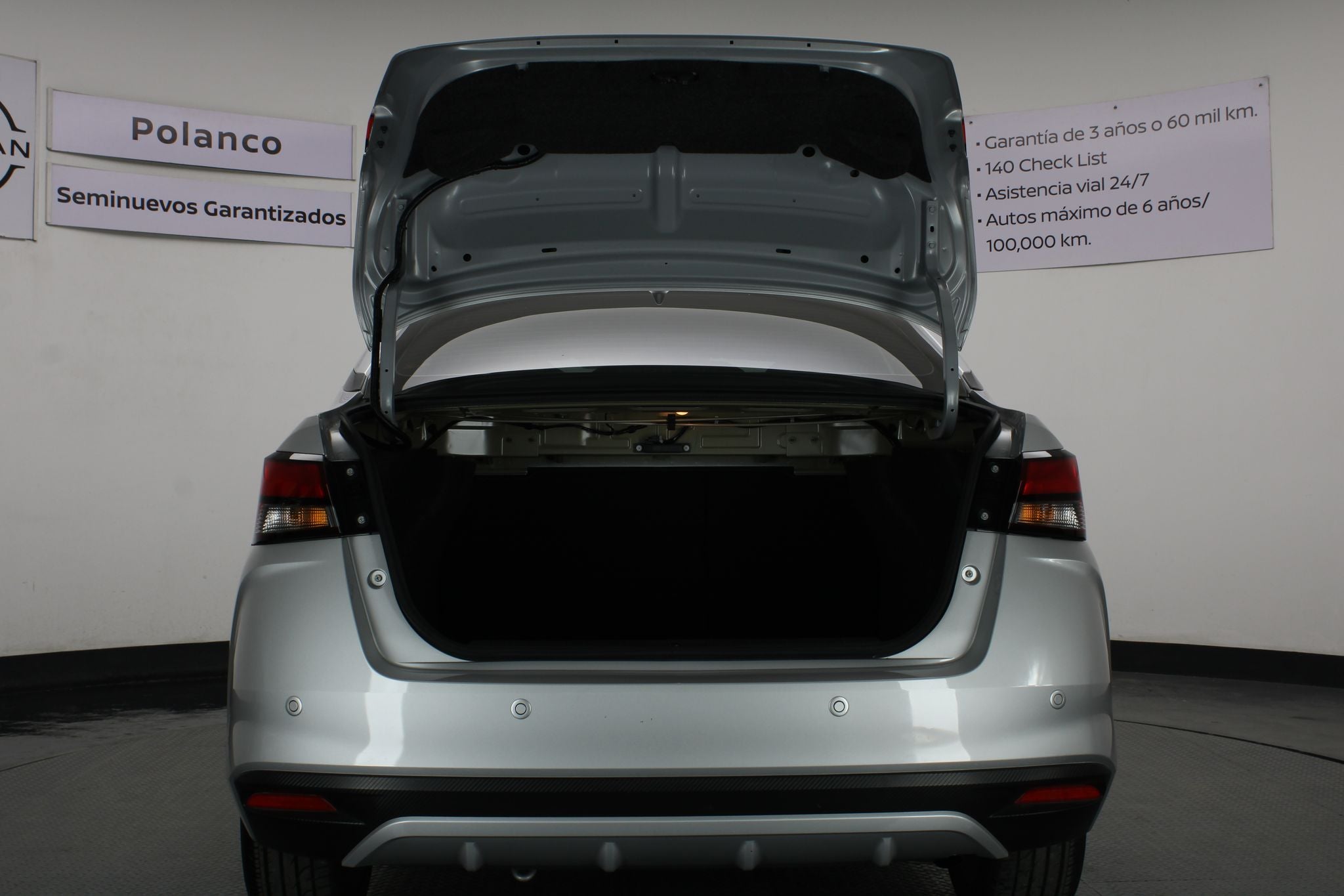 2021 Nissan Versa 1.6 Platinum Piel At