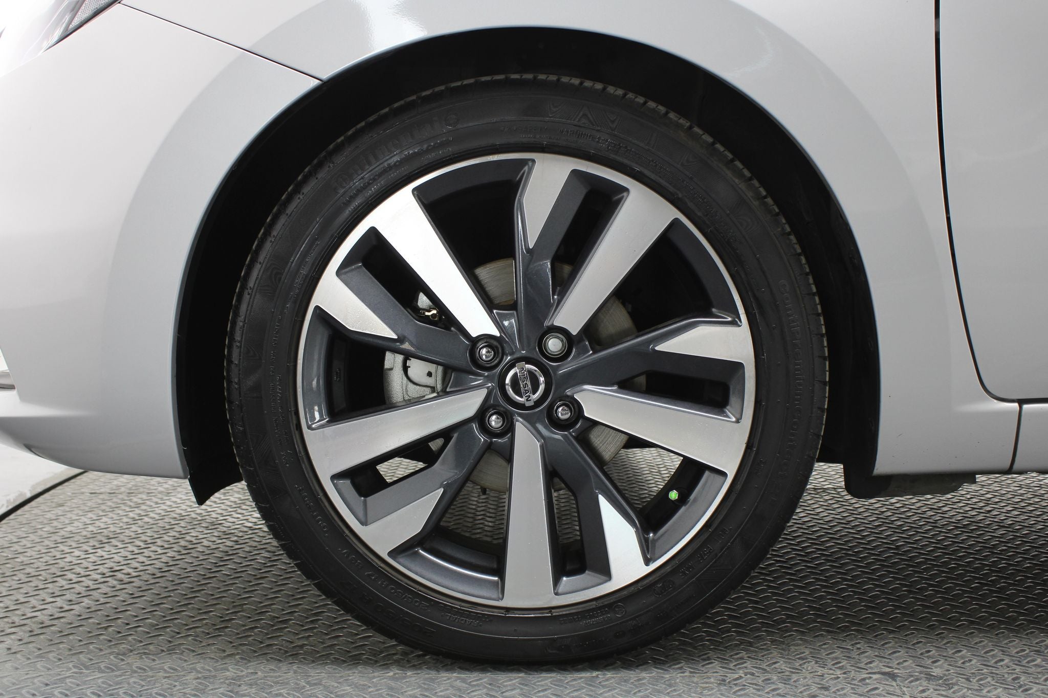 2021 Nissan Versa 1.6 Platinum Piel At