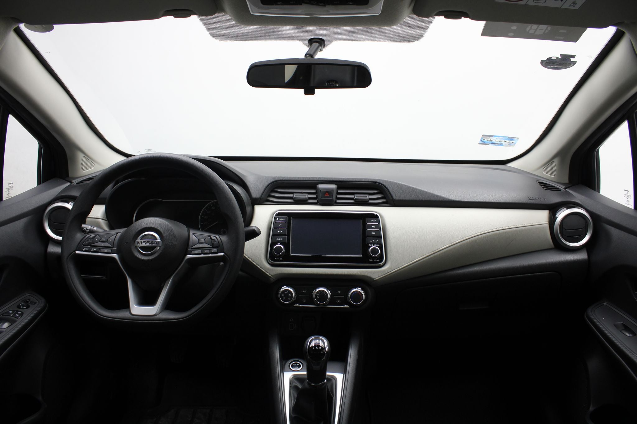 2022 Nissan Versa 1.6 Advance Mt