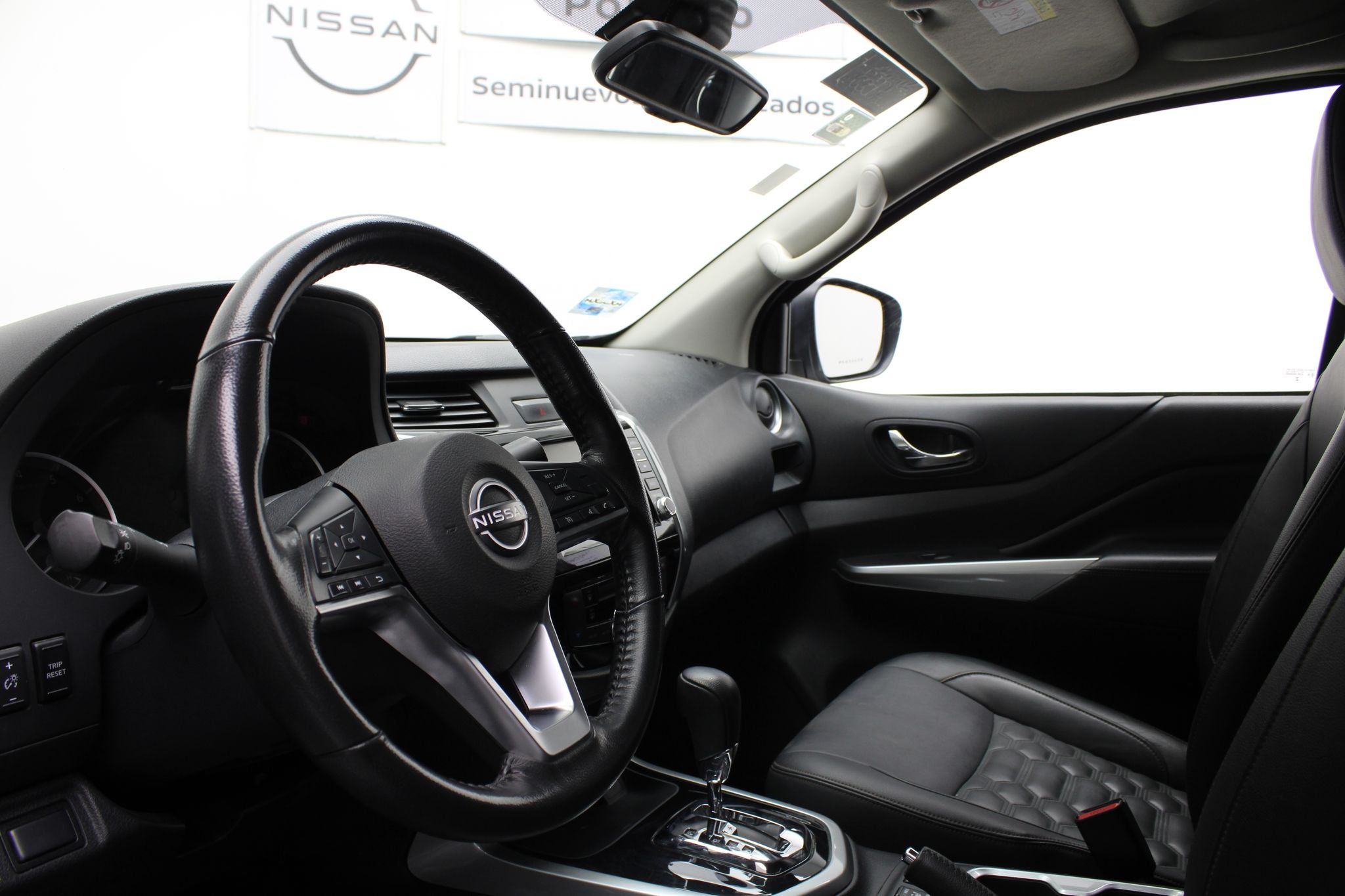 2023 Nissan Frontier 2.5 Le Platinum At