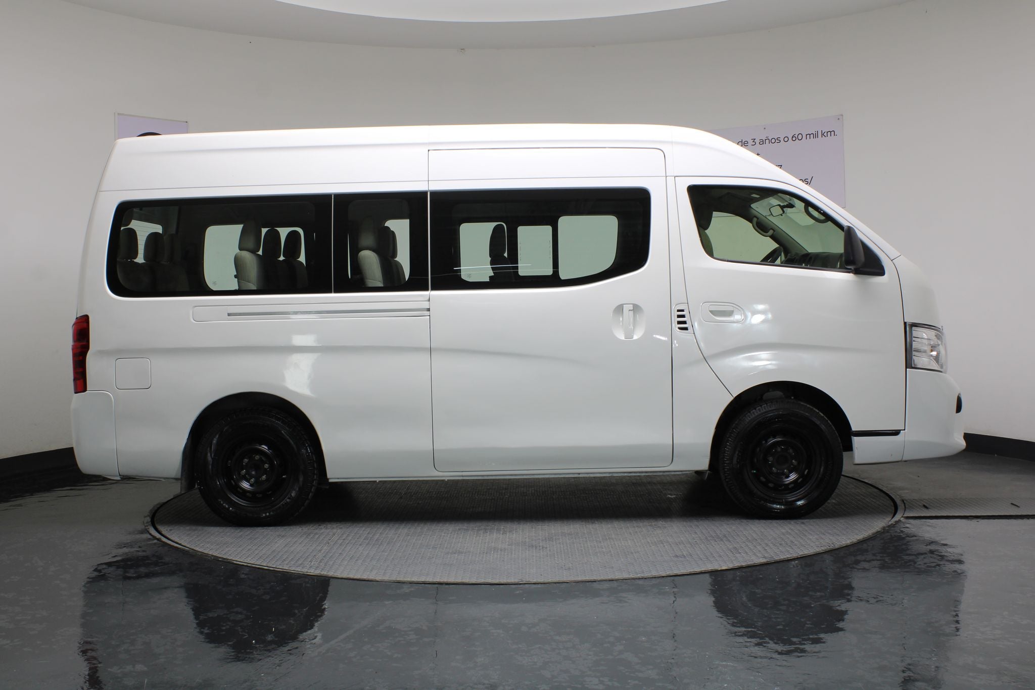 2022 Nissan Urvan 2.5 15 Pas Amplia Aa Mt