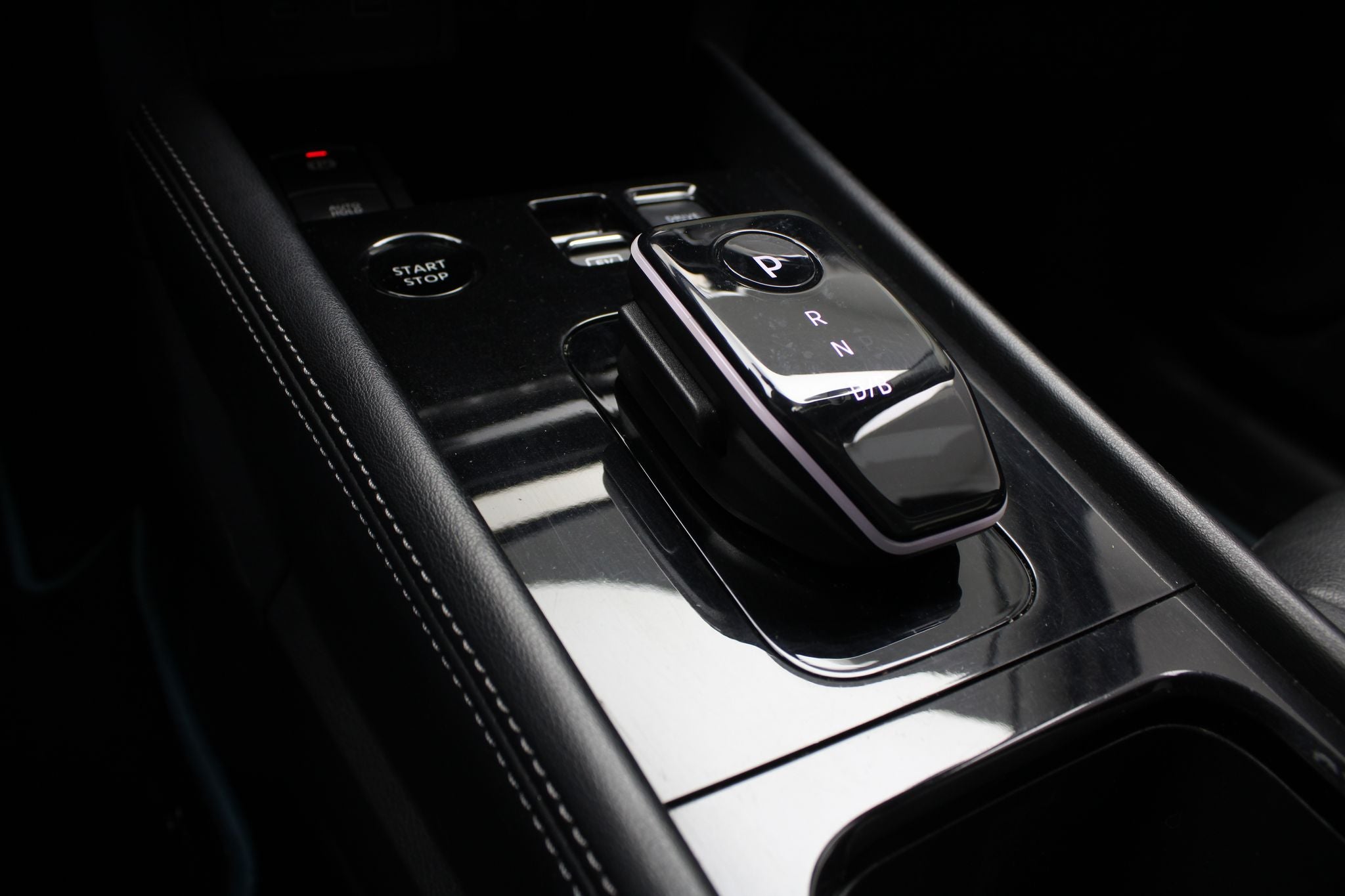 2023 Nissan Kicks E-Power Platinum