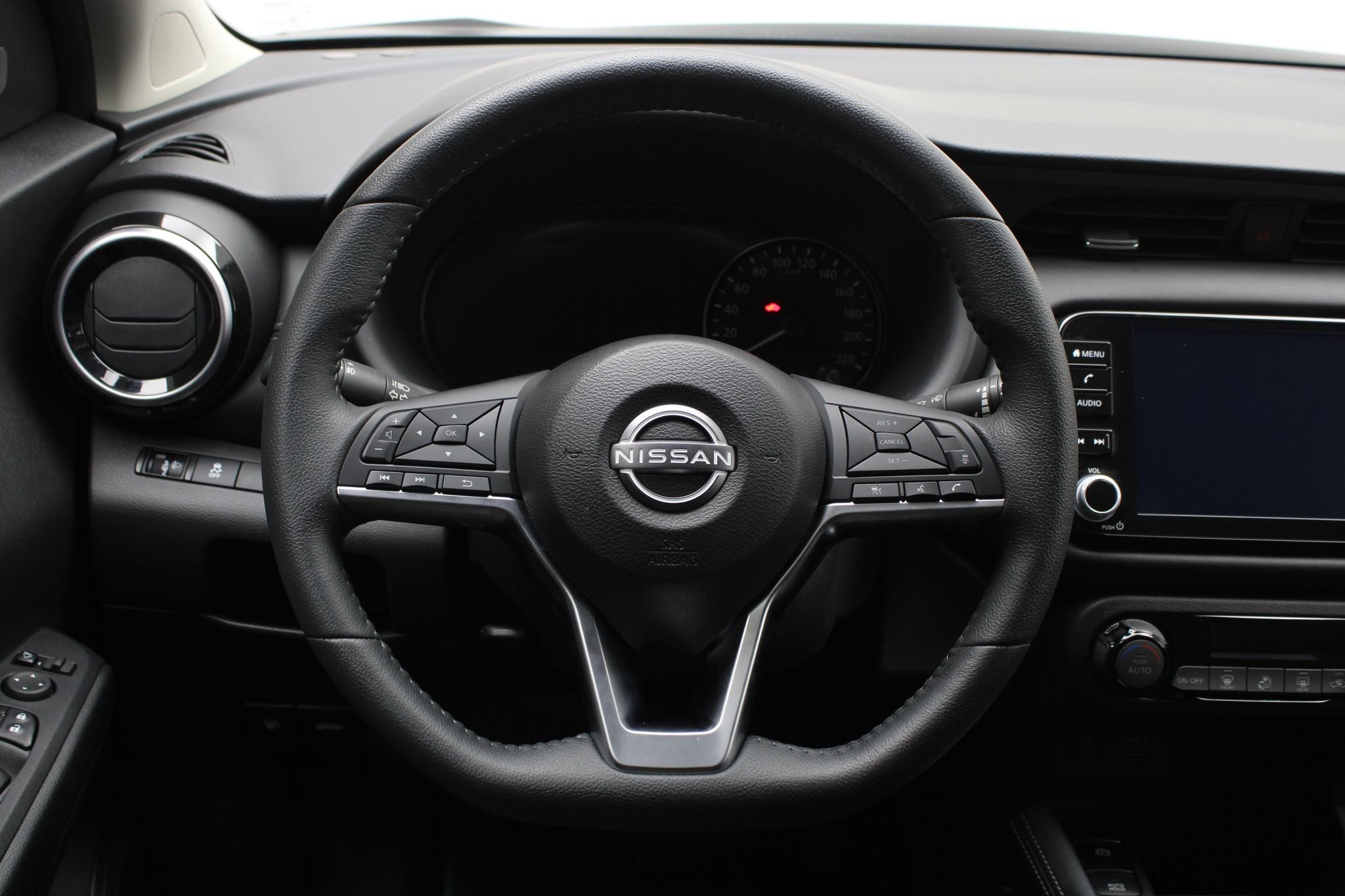 2025 Nissan Kicks E-Power Platinum At